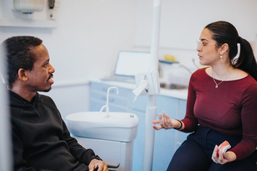 Contact Dr Battista: a first consultation at EB Dental